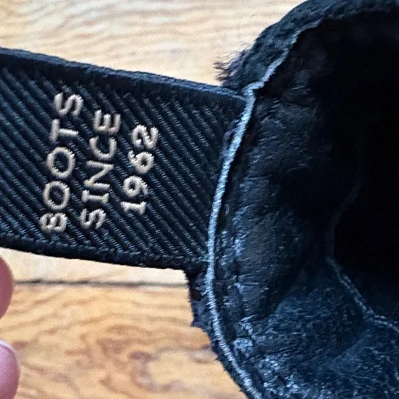 Sorel Women’s Hi Line Waterproof Chelsea Boots - Picture 8 of 9